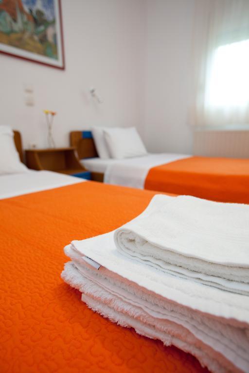 Yiouli Hotel Коккінон-Нерон Номер фото